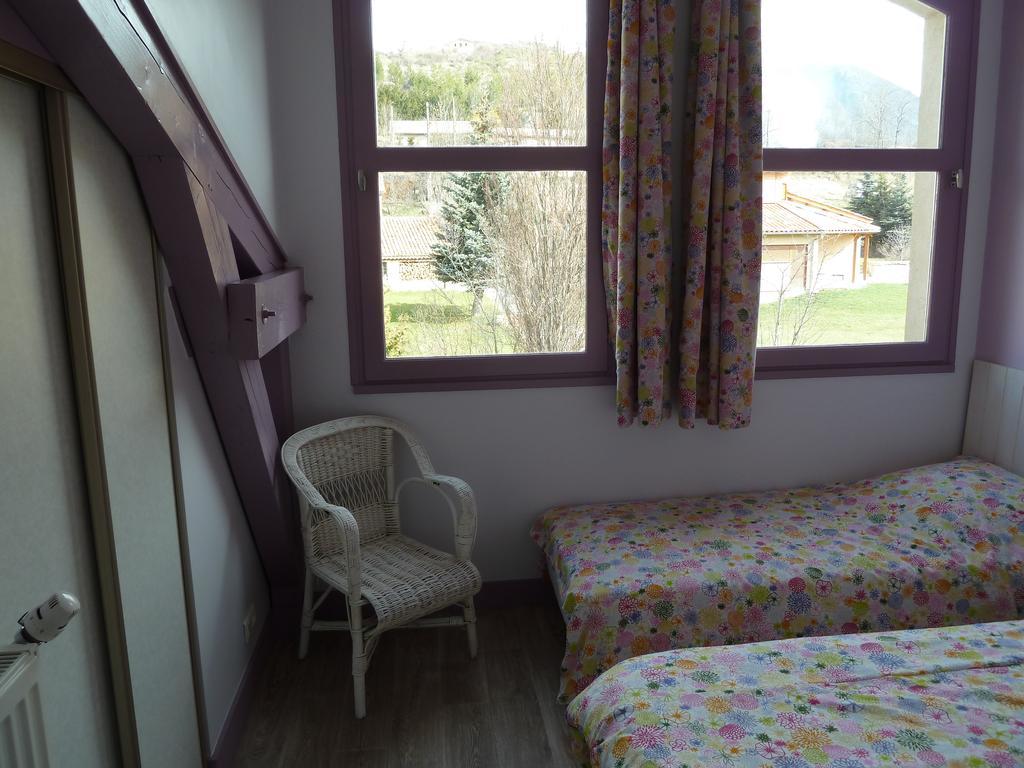Gite Des Monges Сістерон Номер фото